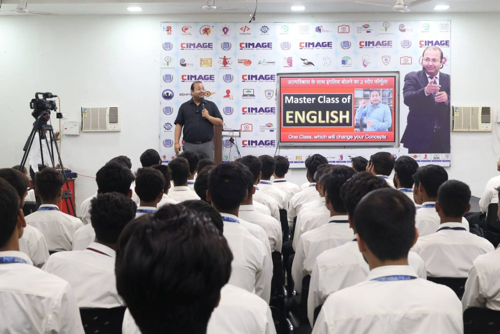 Students in English communication class at CIMAGE CCDTE Patna — spoken English and corporate communication training for BCA BBA MBA MCA students Bihar